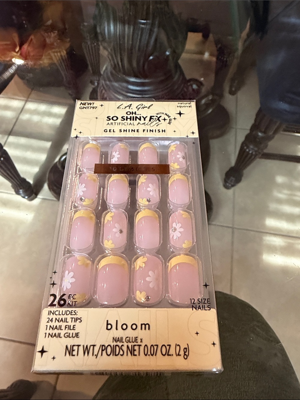 LA Girl So Shiny FX Bloom Pink Floral Press-On Nails - Picture 6 of 7